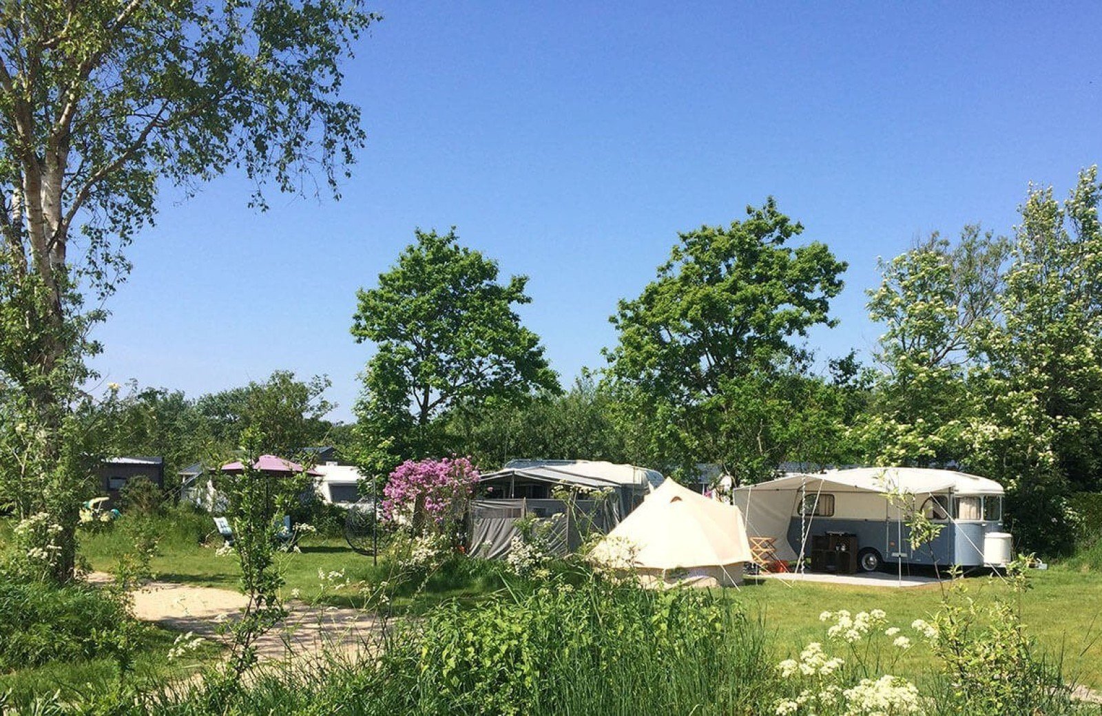 Kampeerplaats met privé sanitair