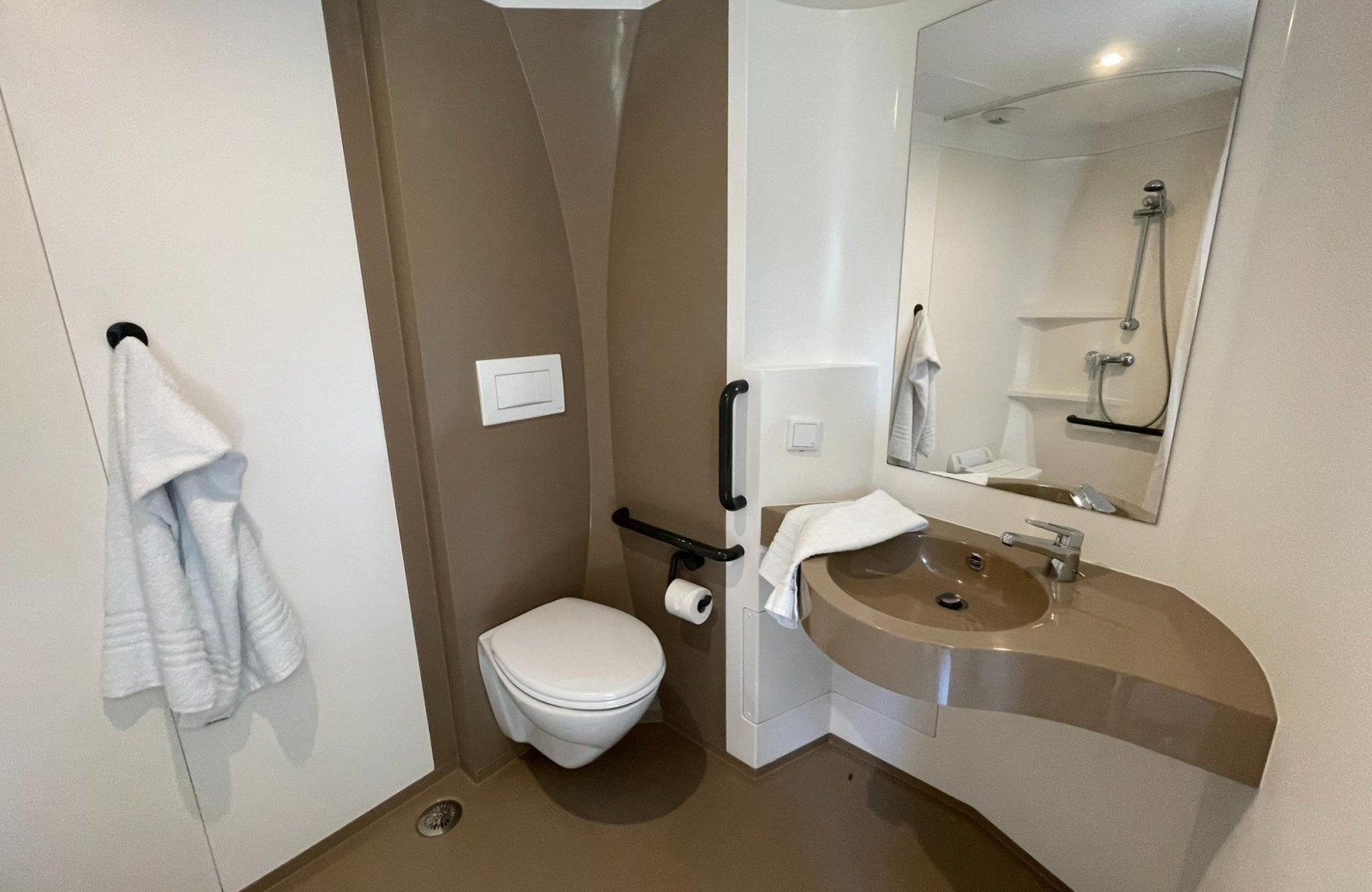 Strand49 strandbungalow mindervalide badkamer 2