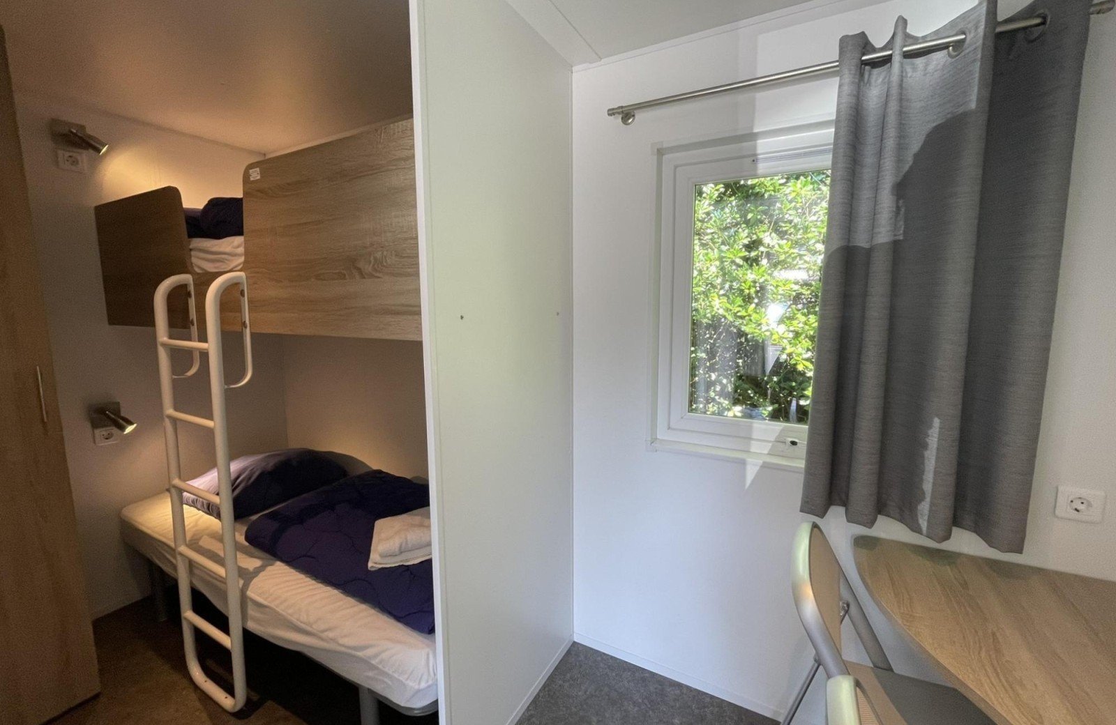 Strand49 strandbungalow mindervalide slaapkamer stapelbed